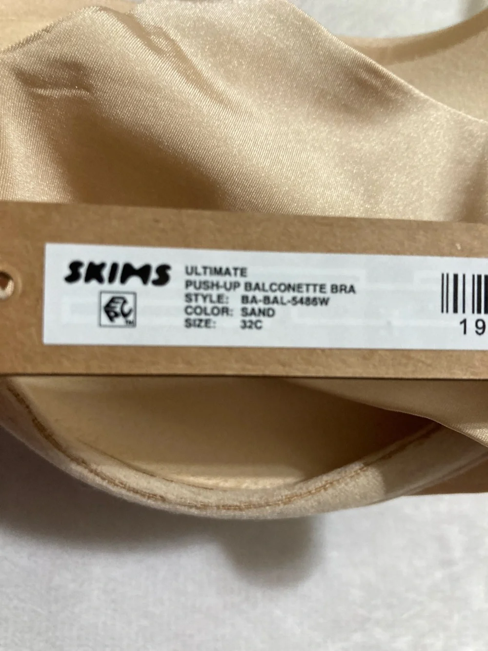 SKIMS Ultimate Push Up Balconette Bra 32C - Picture 8 of 8